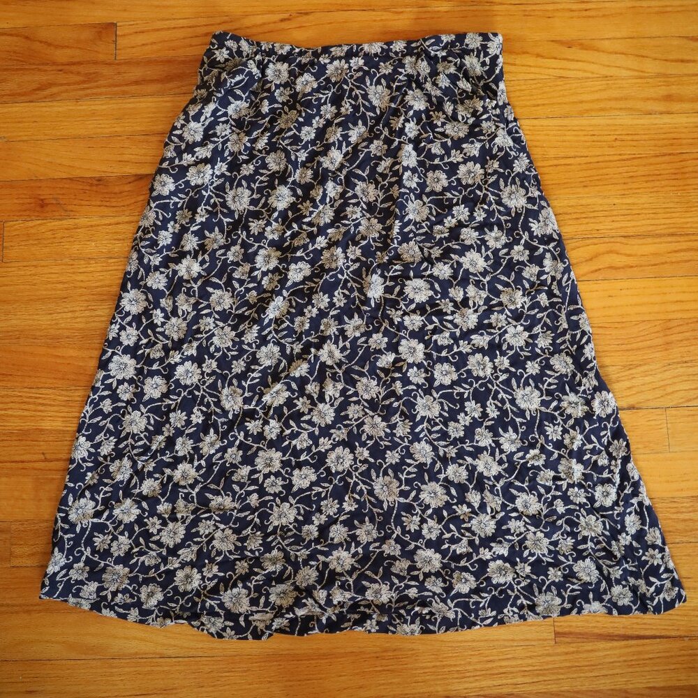 Vintage Eddie Bauer Floral Skirt with Elastic Band Size M/L It has POCKETS